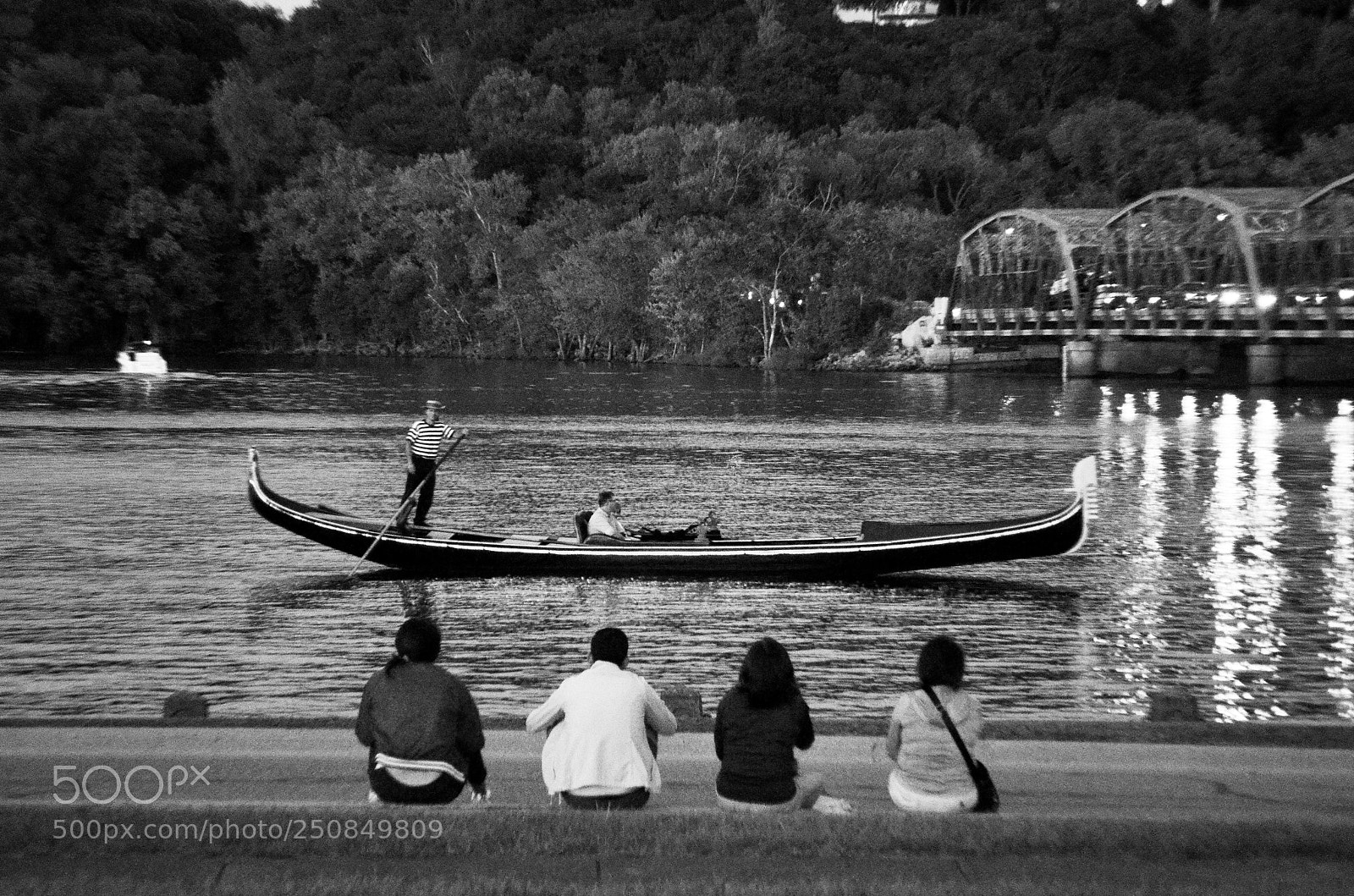 Nikon D5100 sample photo. Boat and friends photography