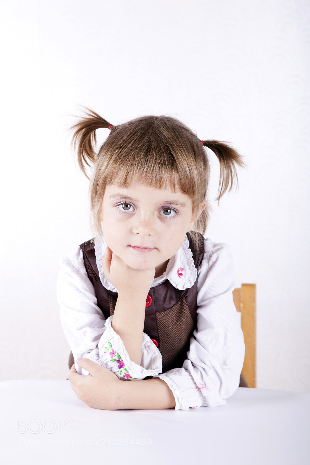 Canon EOS 5D Mark II sample photo. Elementary student portrait photography
