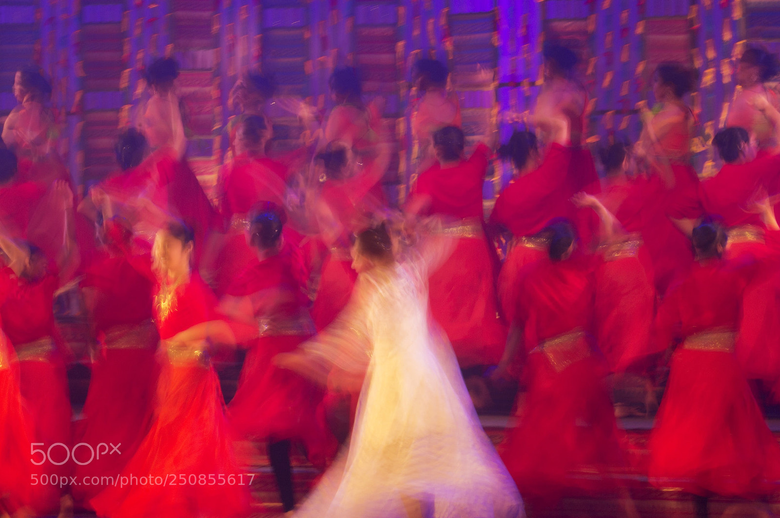 Nikon D3200 sample photo. Motion sync photography