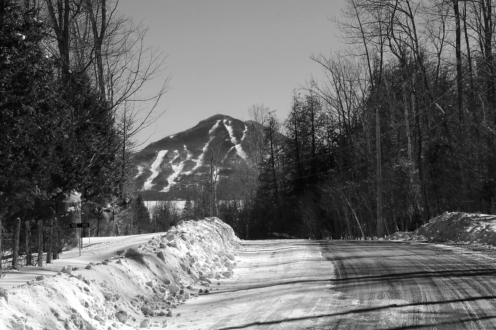 Canon EOS 70D sample photo. Ski hill horizon photography