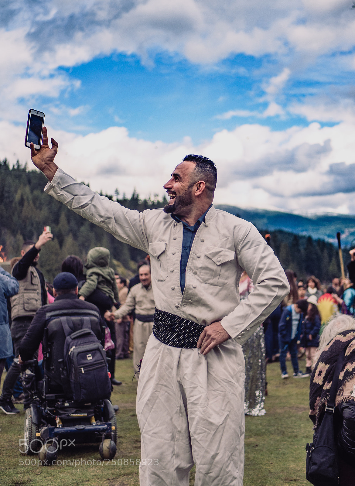 Olympus OM-D E-M5 II sample photo. Kurdish pride photography