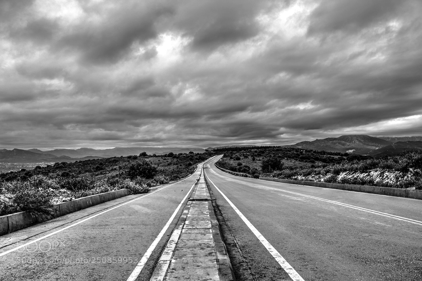 Canon EF-S 18-55mm F3.5-5.6 IS sample photo. Route over the hill photography