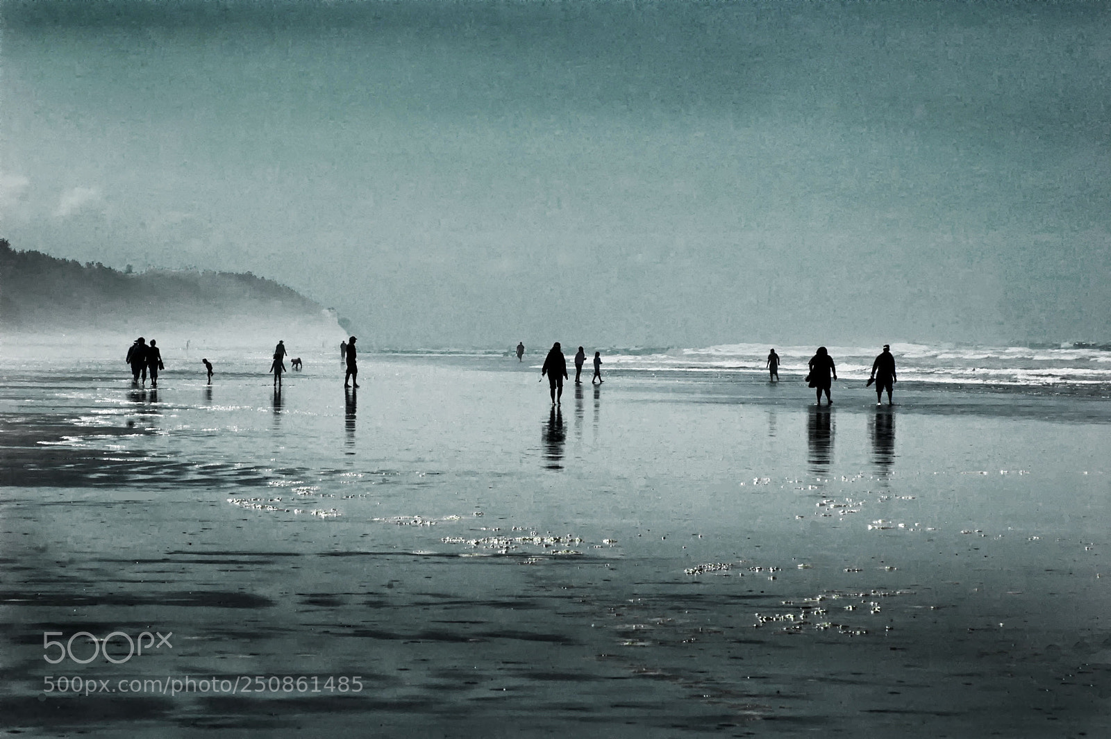 Nikon D70 sample photo. On the beach photography