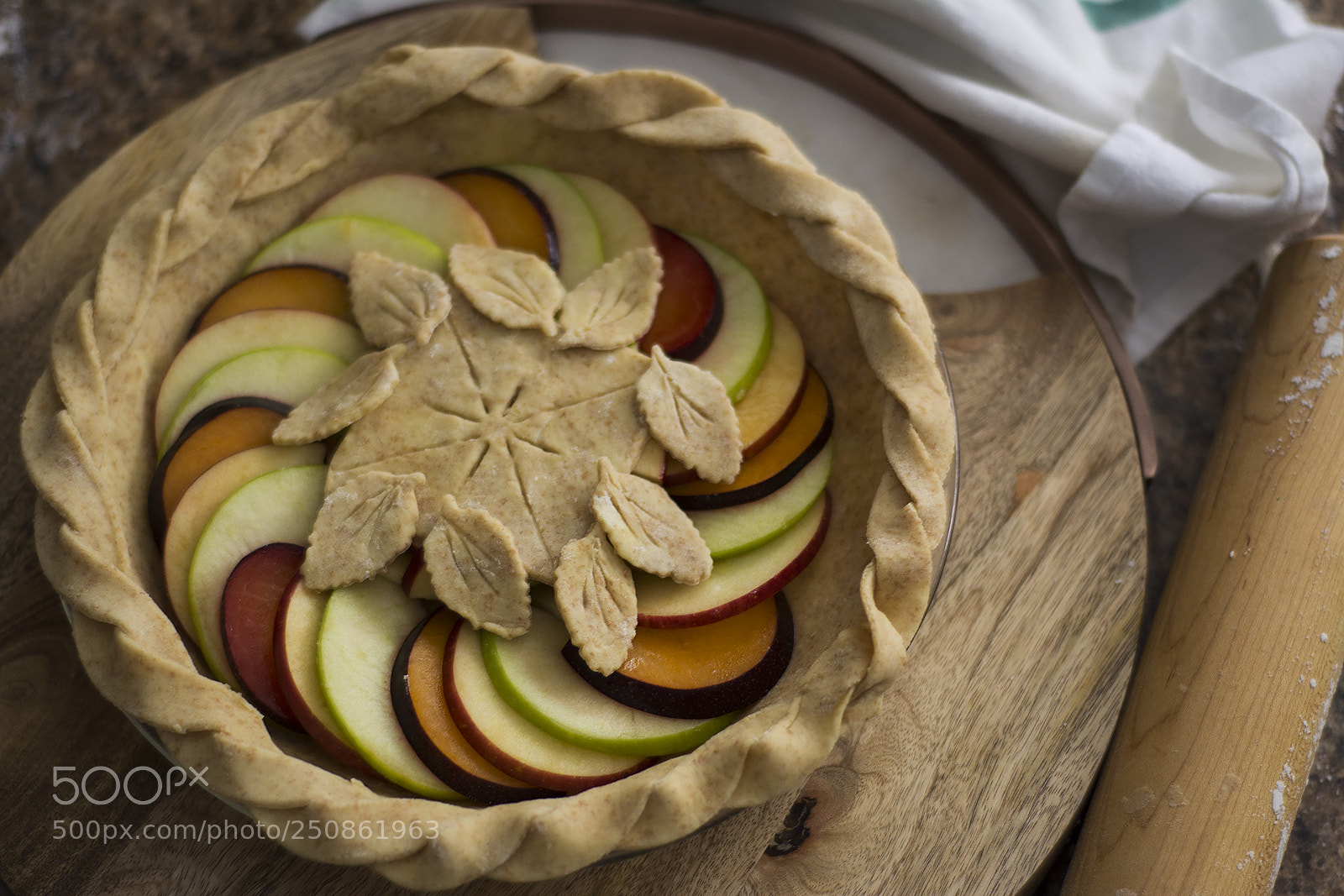 Nikon D7100 sample photo. Apple plum pie w photography