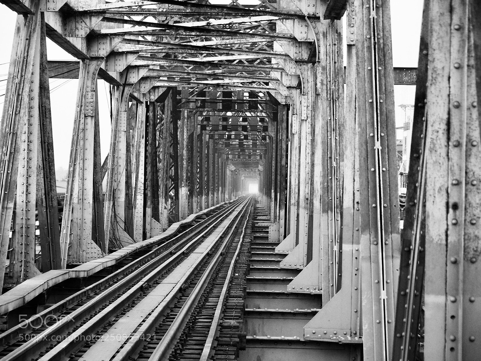 Olympus OM-D E-M1 sample photo. Long bien bridge, hanoi photography