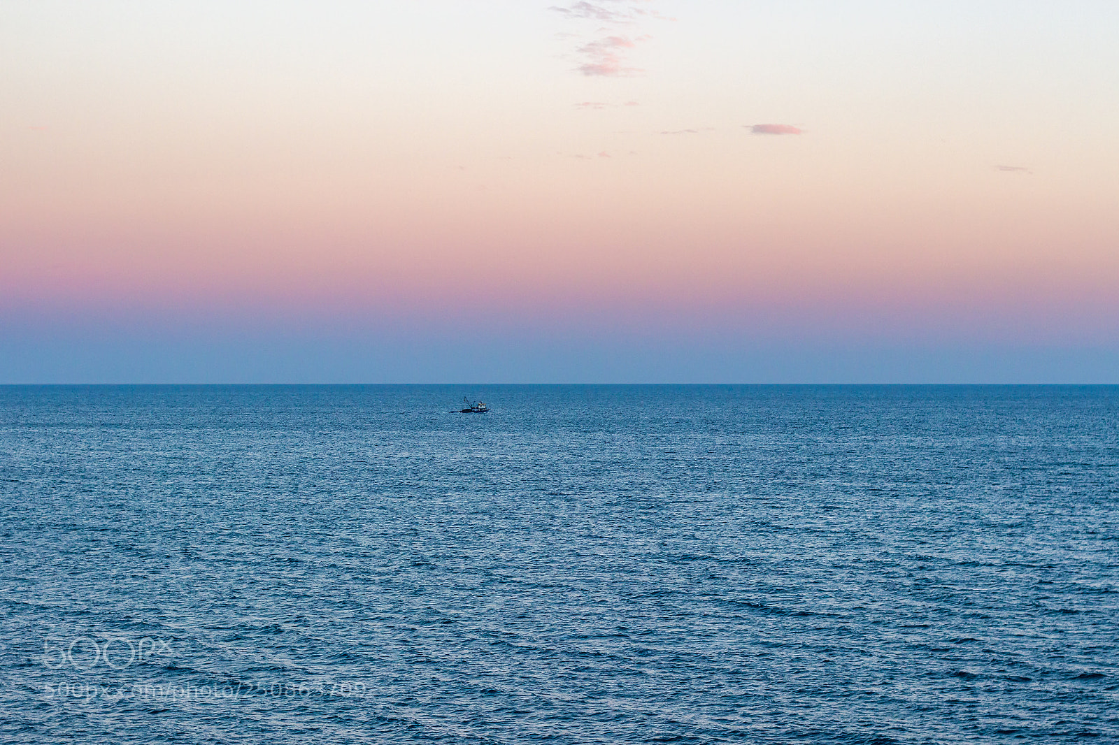 Canon EOS 600D (Rebel EOS T3i / EOS Kiss X5) sample photo. The vivid horizon photography