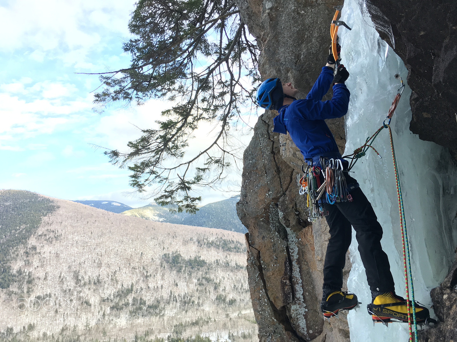 Apple iPhone SE sample photo. Crawford notch ice climbing photography