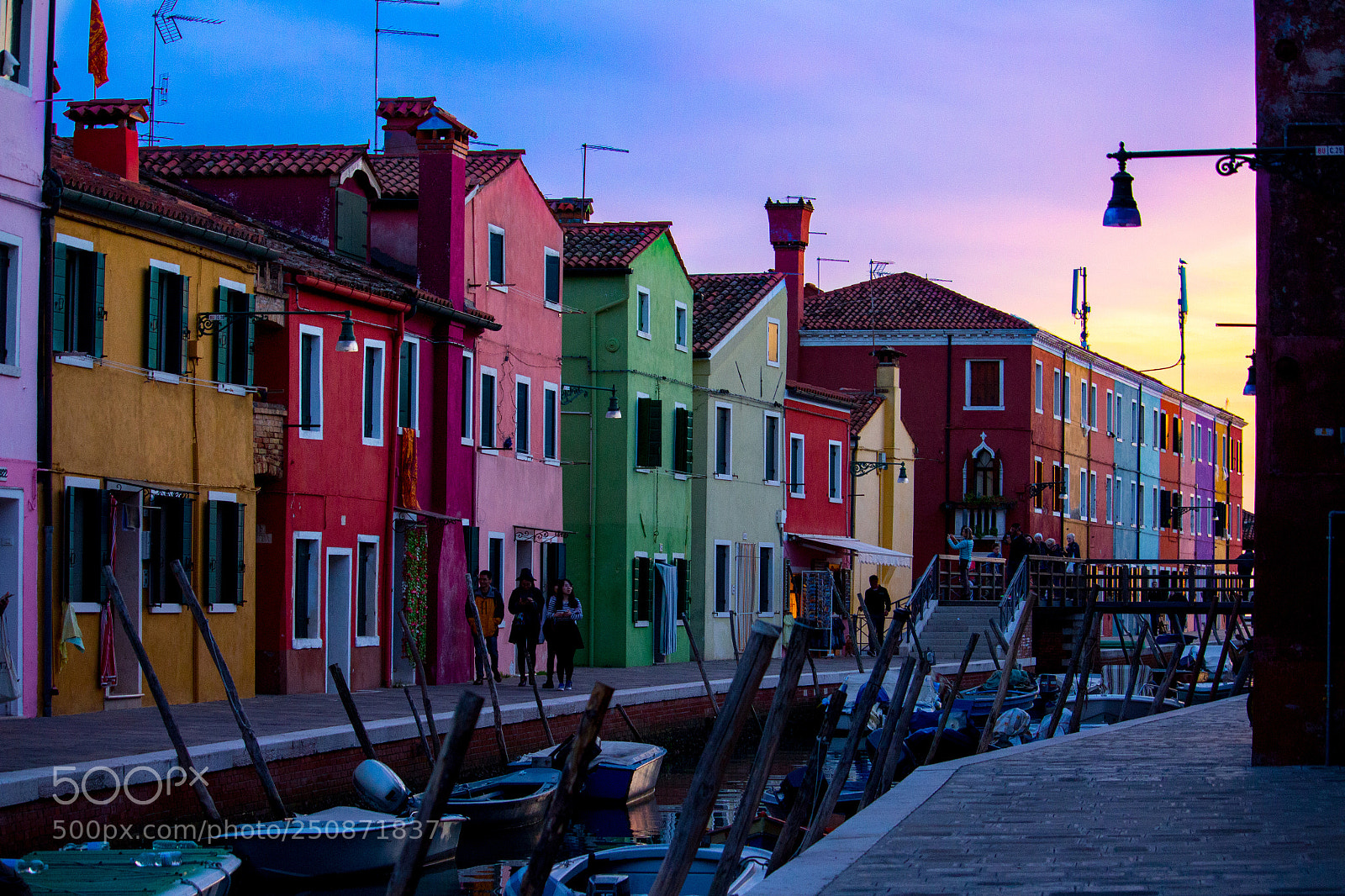 Canon EOS 700D (EOS Rebel T5i / EOS Kiss X7i) sample photo. City of colors photography