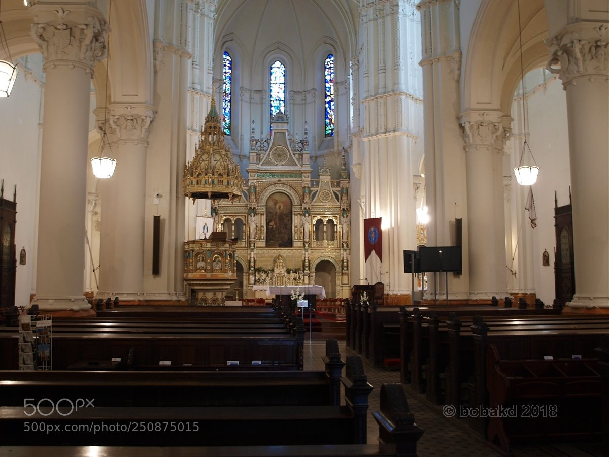 Olympus E-420 (EVOLT E-420) sample photo. Main altar photography