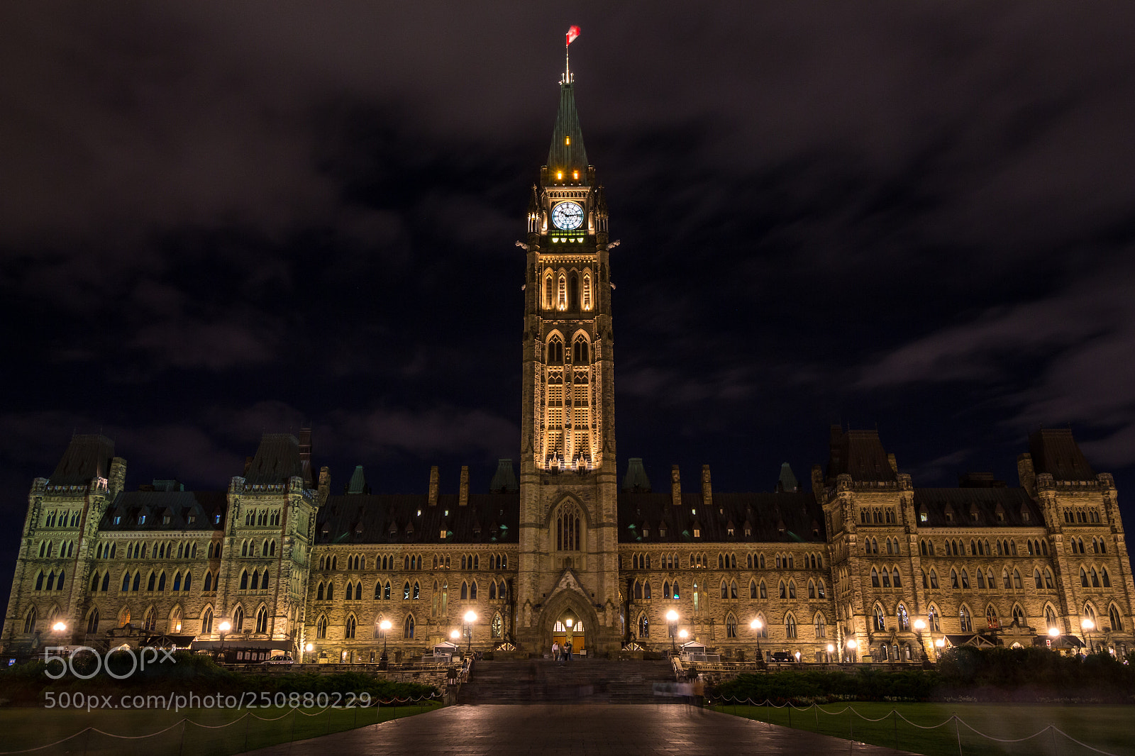 Canon EOS 700D (EOS Rebel T5i / EOS Kiss X7i) sample photo. Ottawa parliament photography