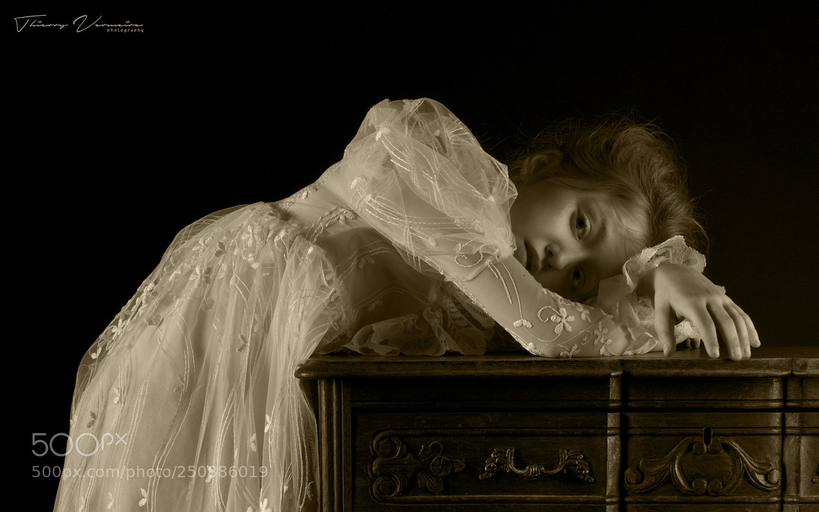 Canon EOS 70D sample photo. 'neverending sadness' photography