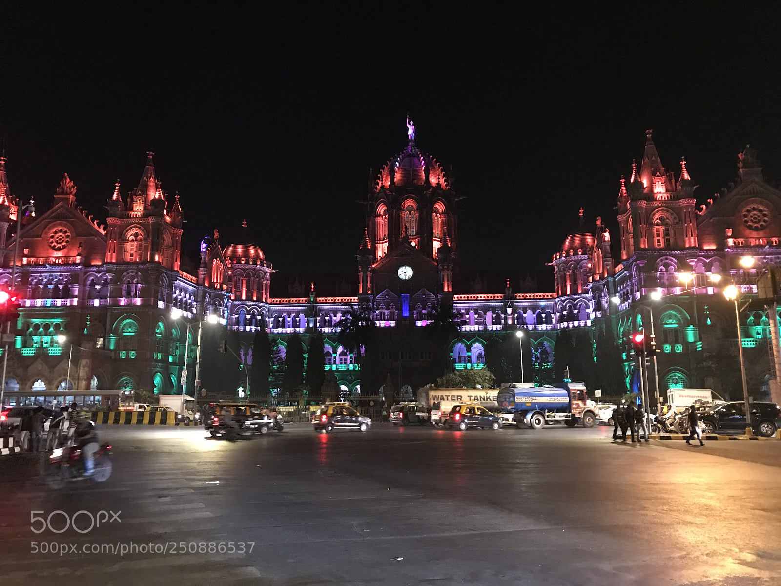 Apple iPhone 7 sample photo. Chhatrapati shivaji terminus victoria photography