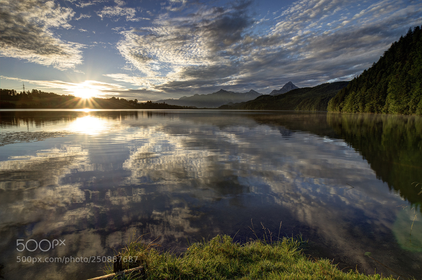 Sony SLT-A35 sample photo. Lakeside sunrise photography