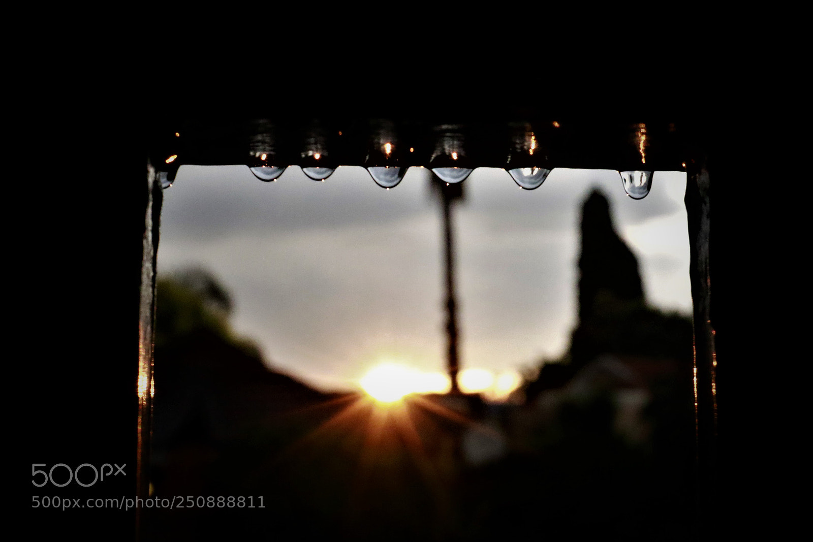 Canon EOS 7D Mark II sample photo. Sunset droplets photography