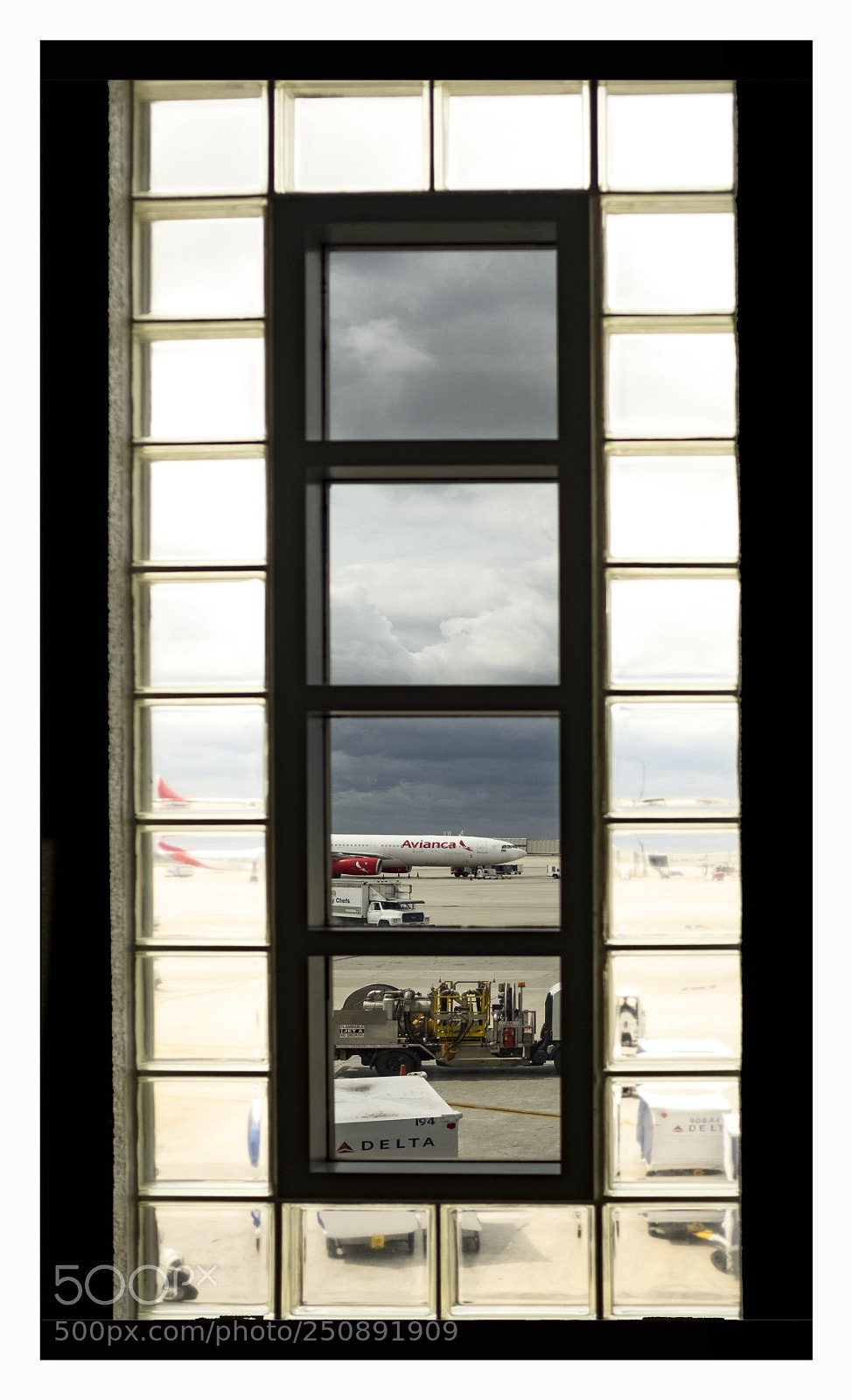 Fujifilm X-T1 sample photo. Window to adventure photography