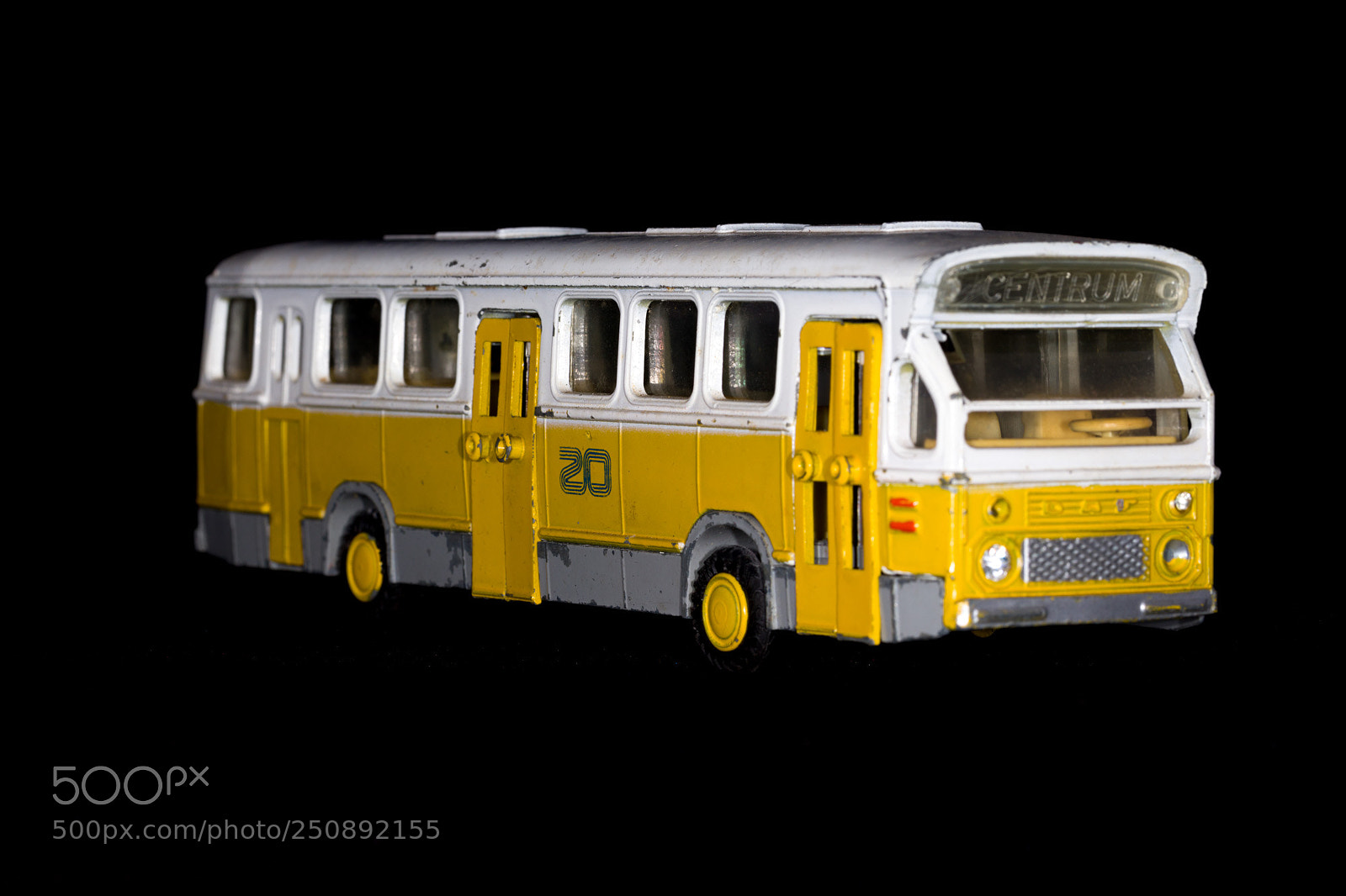 Canon EOS 5DS sample photo. My old toy photography