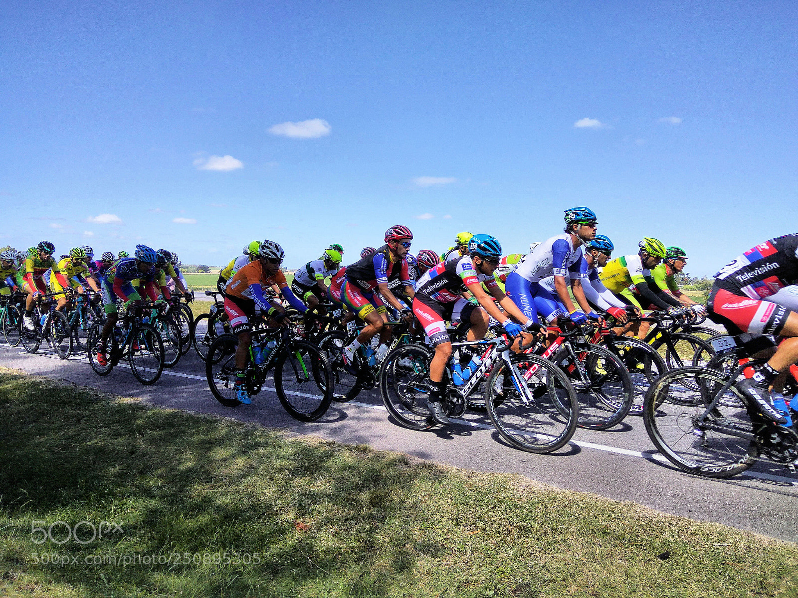 Xiaomi Redmi Note3 sample photo. Vuelta ciclista del uruguay 2018 photography