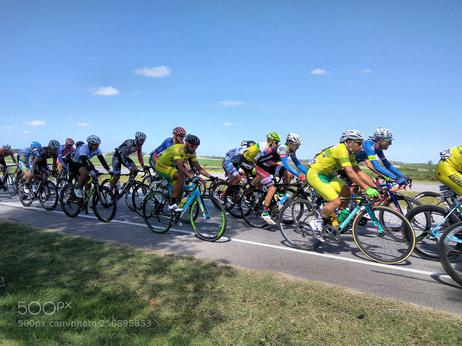 Xiaomi Redmi Note3 sample photo. Vuelta ciclista del uruguay 2018 photography