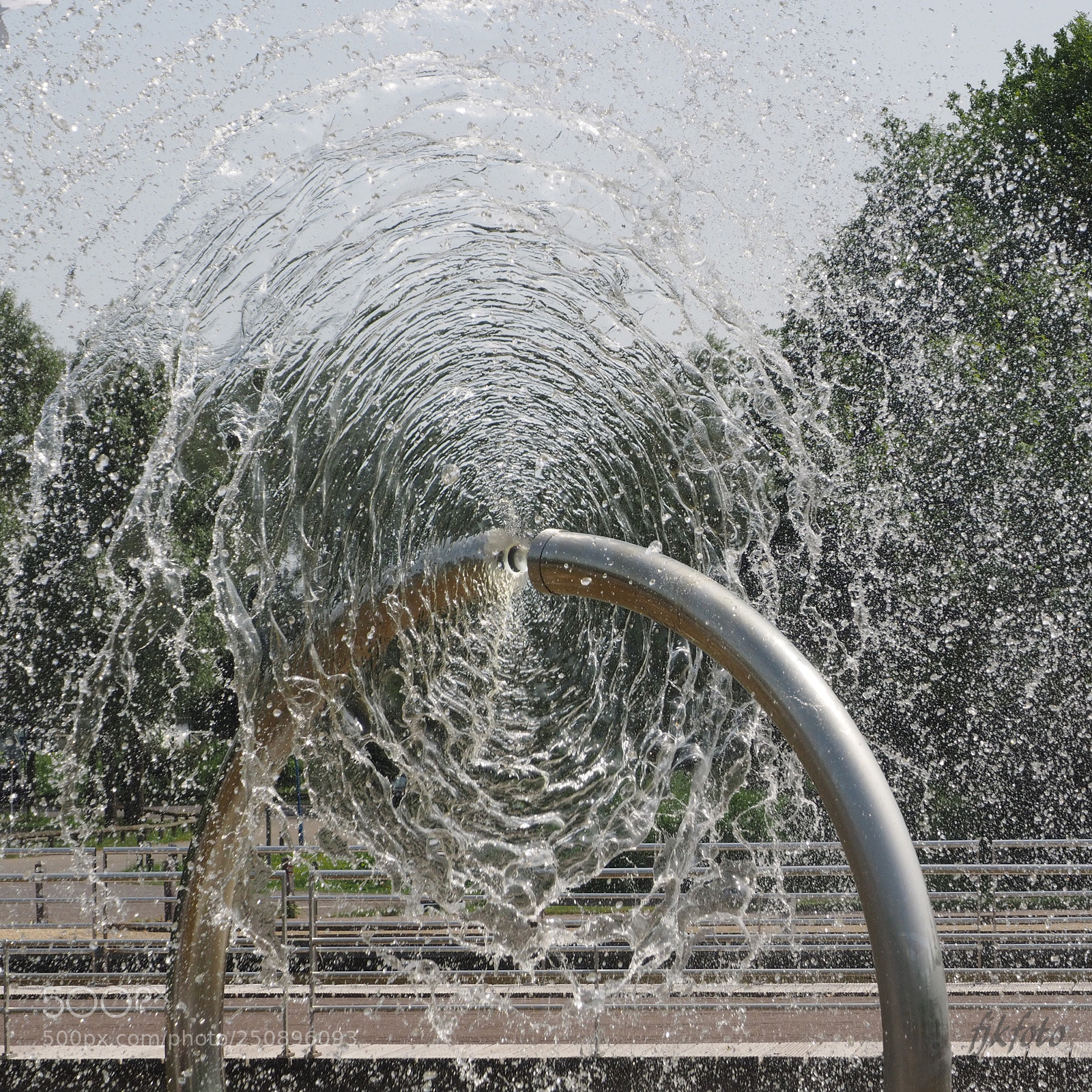Olympus OM-D E-M1 sample photo. Wasserspiel photography