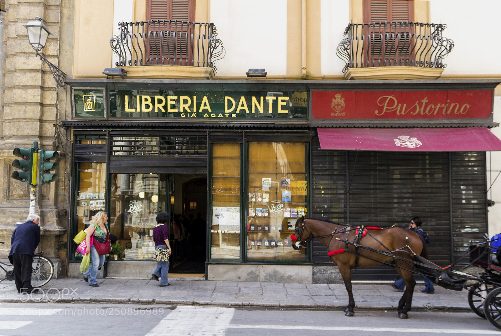 Canon EOS 600D (Rebel EOS T3i / EOS Kiss X5) sample photo. Sicilian cityscape photography