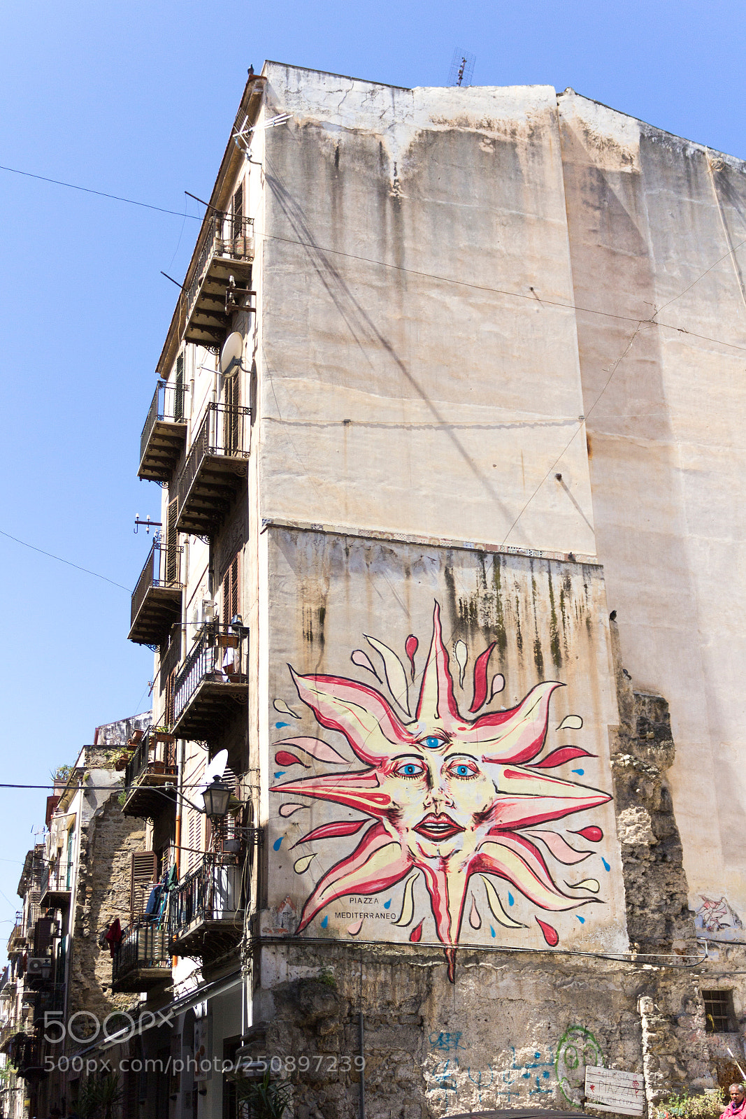 Canon EOS 600D (Rebel EOS T3i / EOS Kiss X5) sample photo. Urban alleys photography