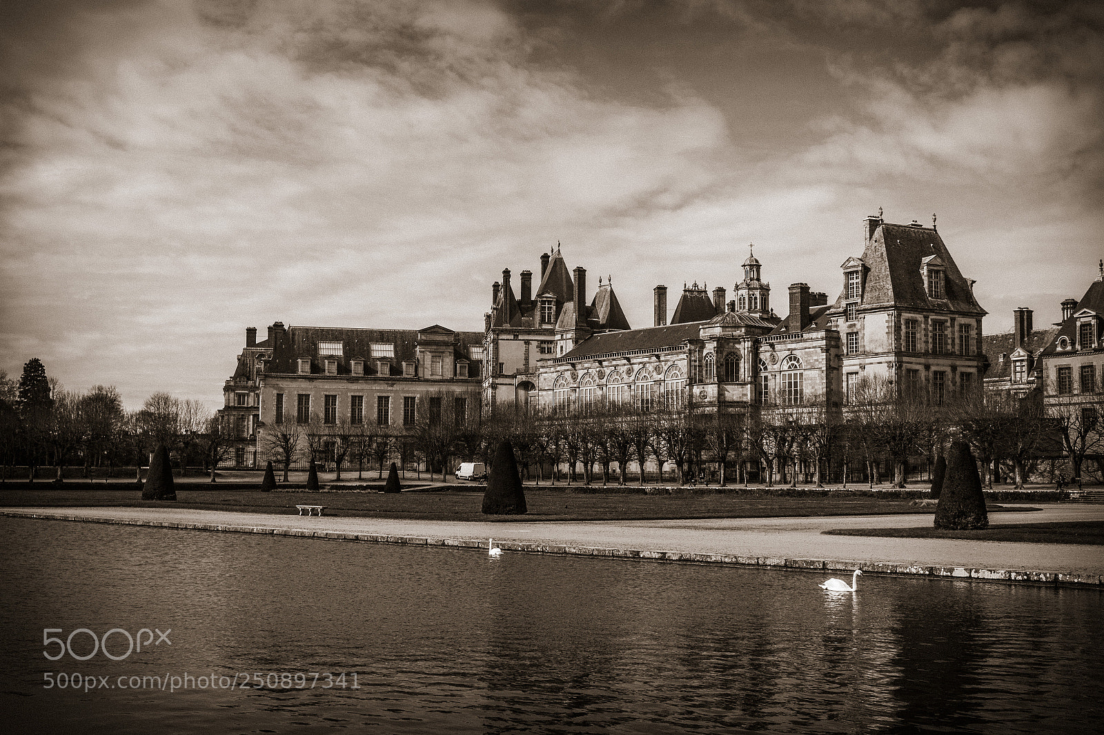 Canon EOS 700D (EOS Rebel T5i / EOS Kiss X7i) sample photo. Ch teu de fontainebleau photography