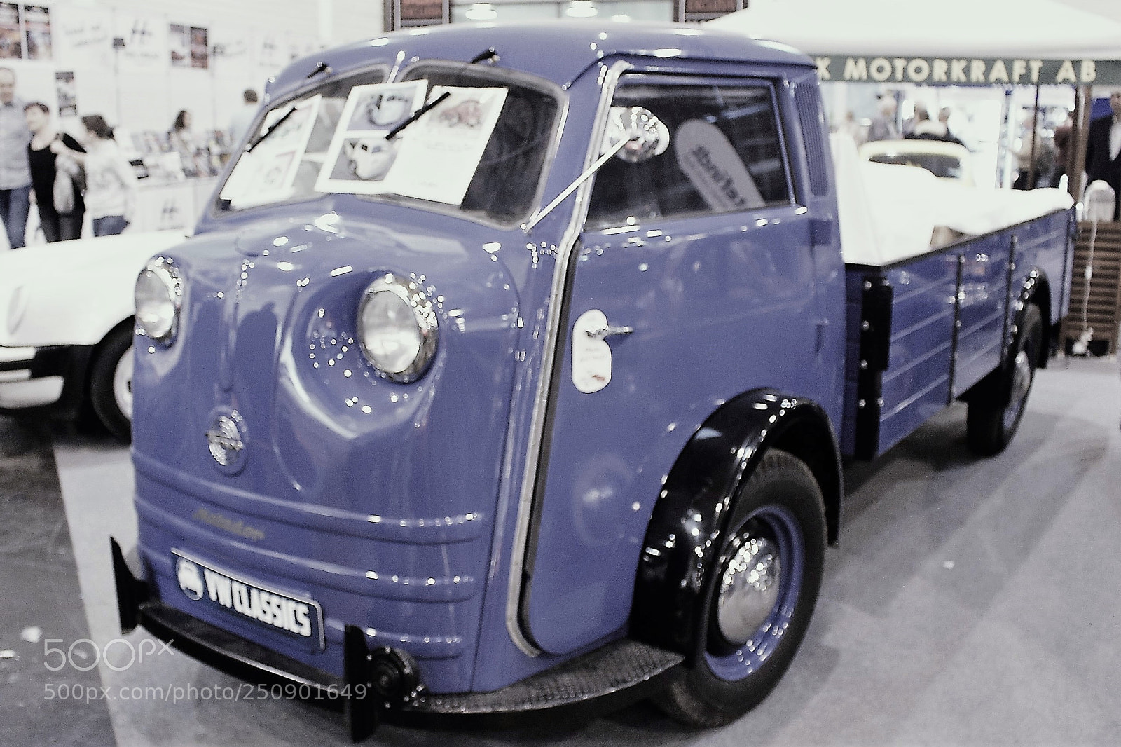 Canon EOS 700D (EOS Rebel T5i / EOS Kiss X7i) sample photo. Yesterdays car photography