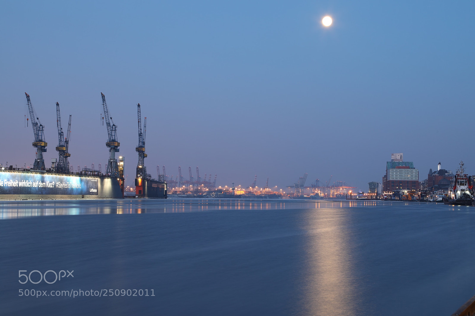 Canon EOS 5D Mark IV sample photo. Habour photography
