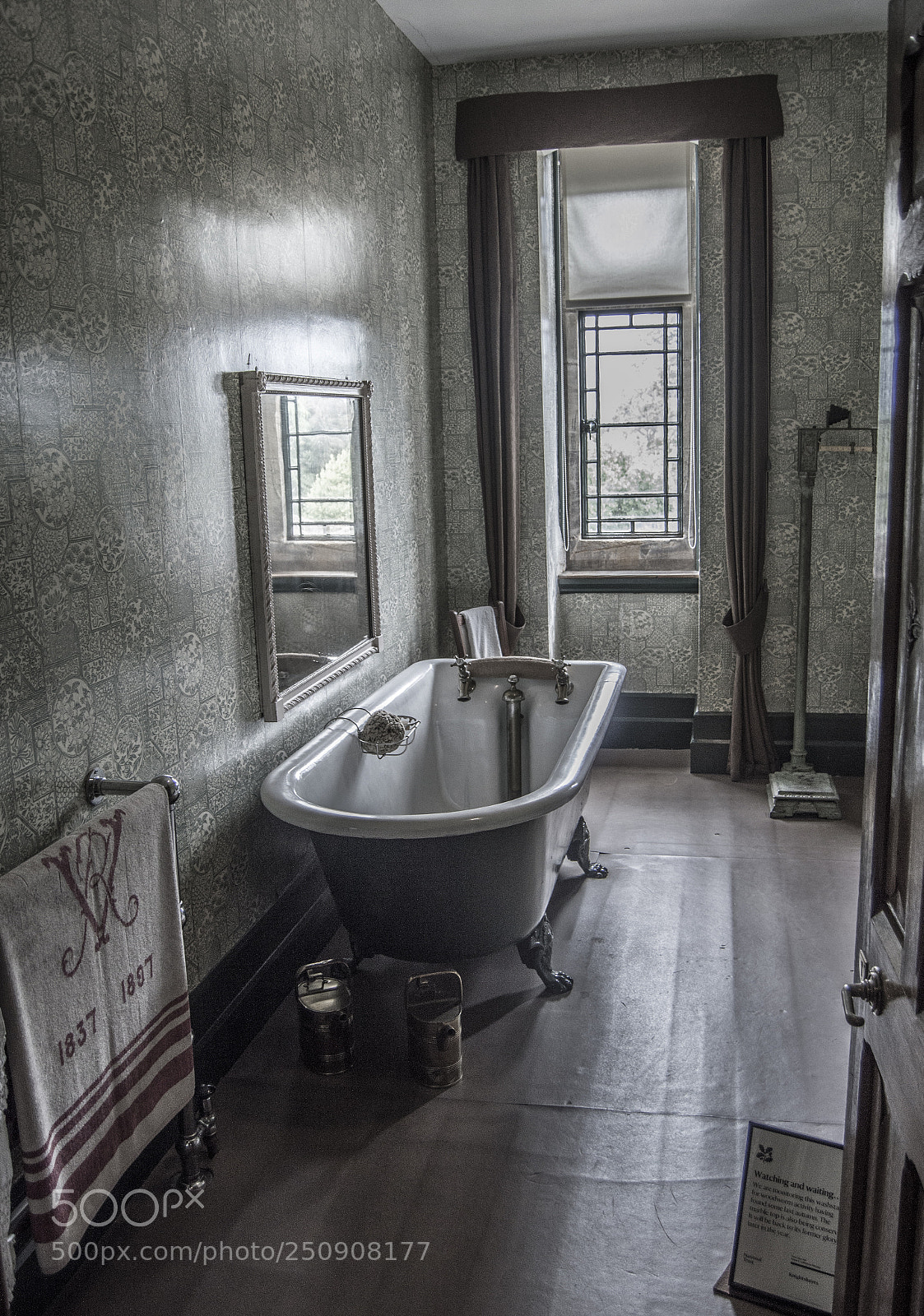 Nikon D3200 sample photo. Cold bath photography