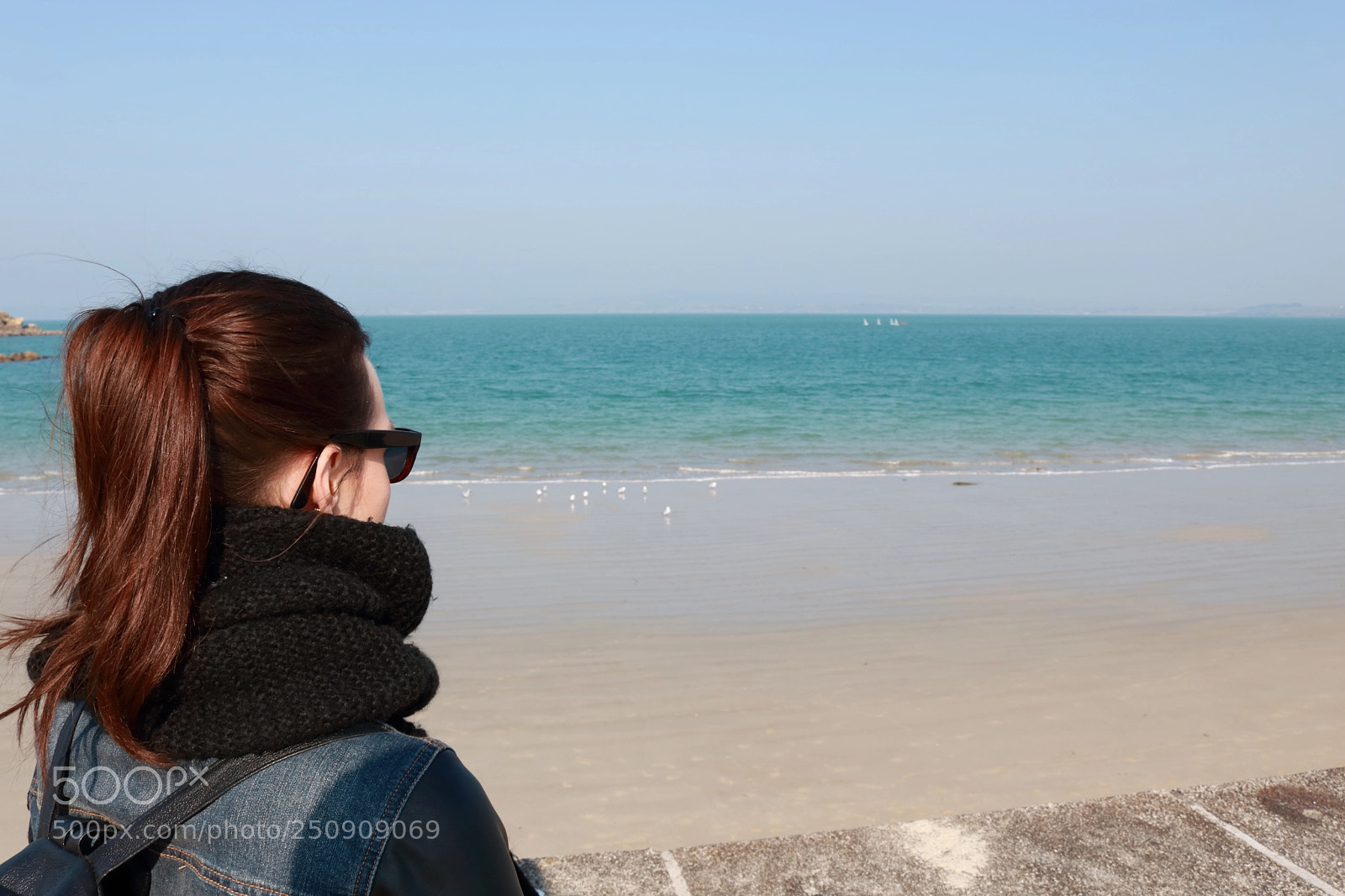 Canon EOS 750D (EOS Rebel T6i / EOS Kiss X8i) sample photo. Looking at the future photography