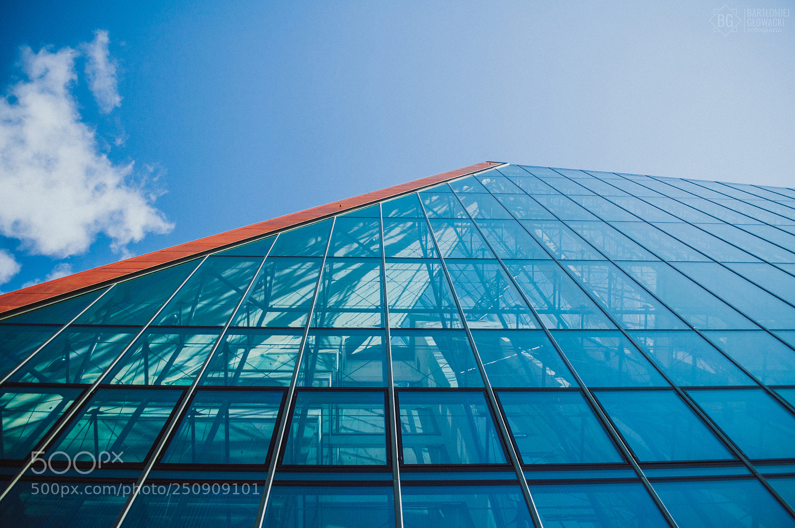 Nikon D5000 sample photo. Windows and sky photography