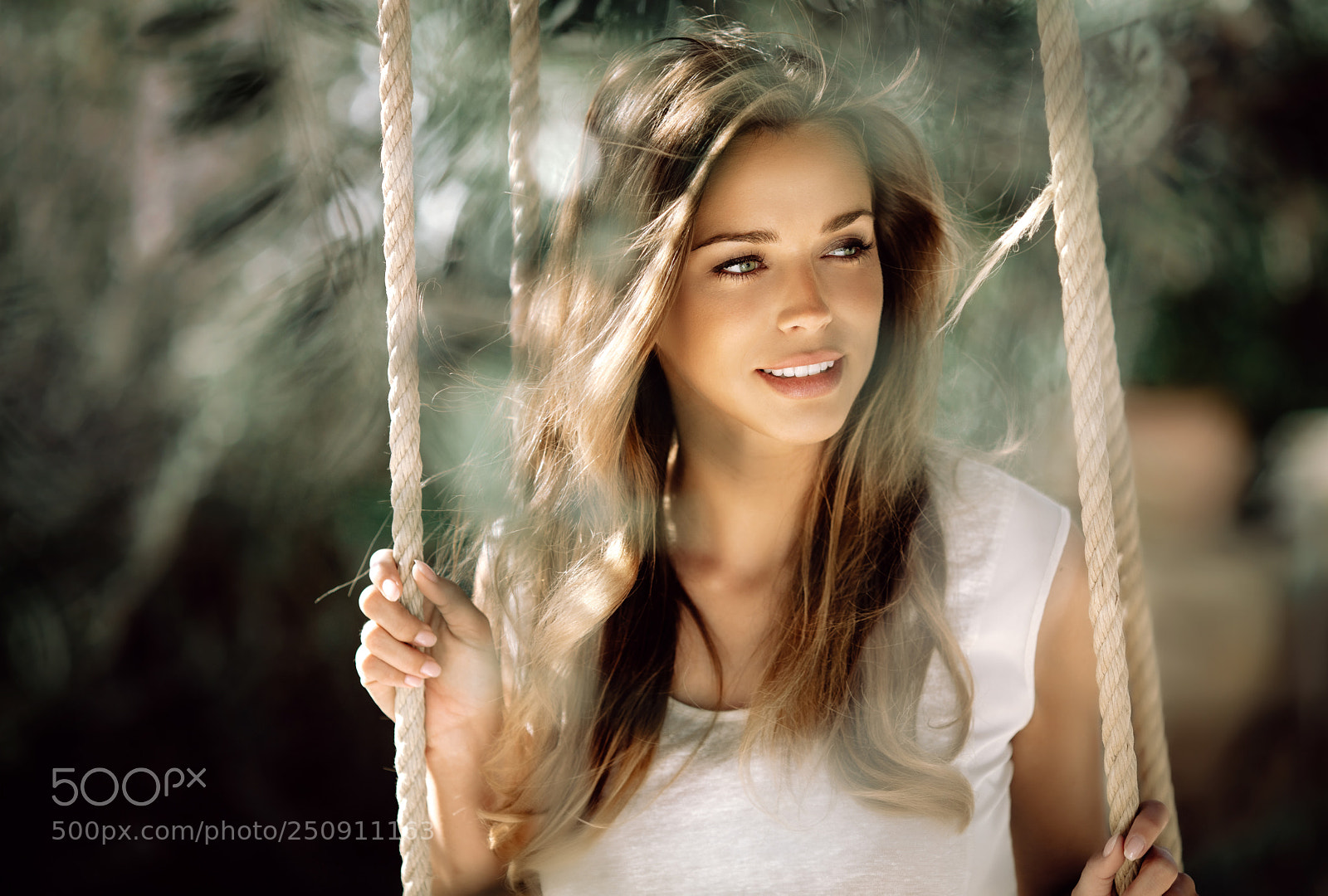 Canon EOS 5D Mark IV sample photo. Bright and smile photography