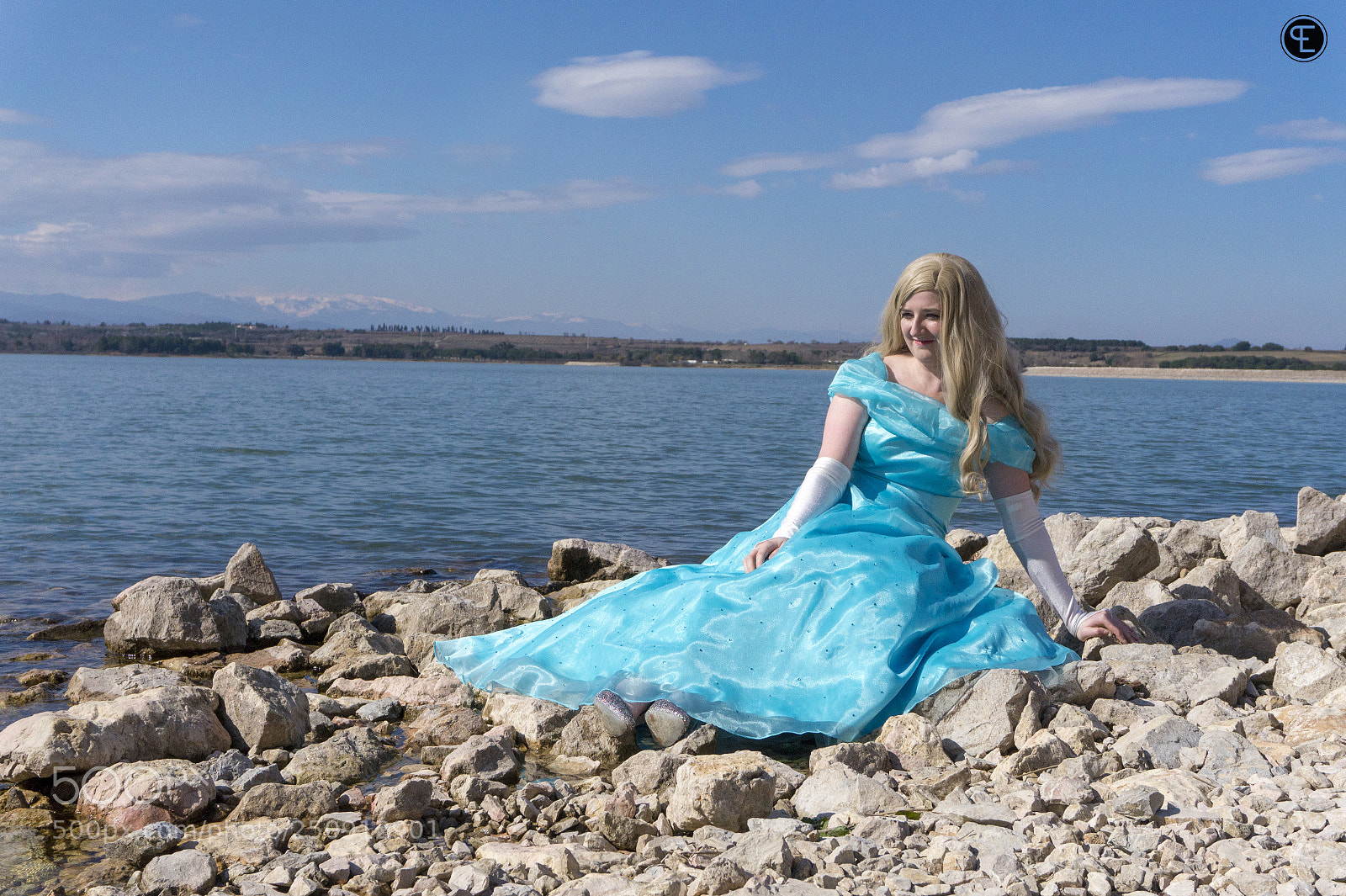 Sony Alpha a5000 (ILCE 5000) sample photo. Aka to kin exterior photography
