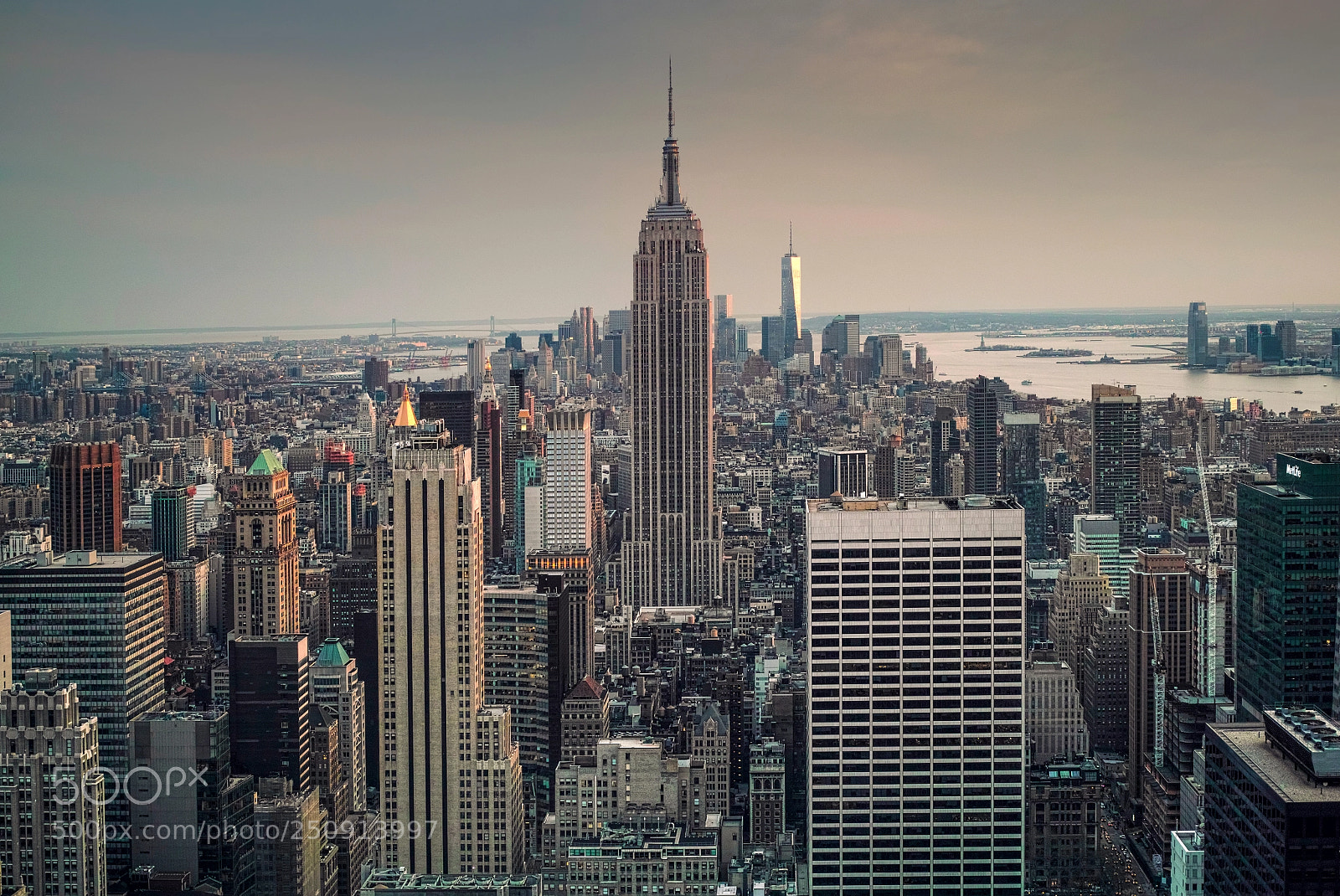 Sigma DP2 Merrill sample photo. Empire state photography