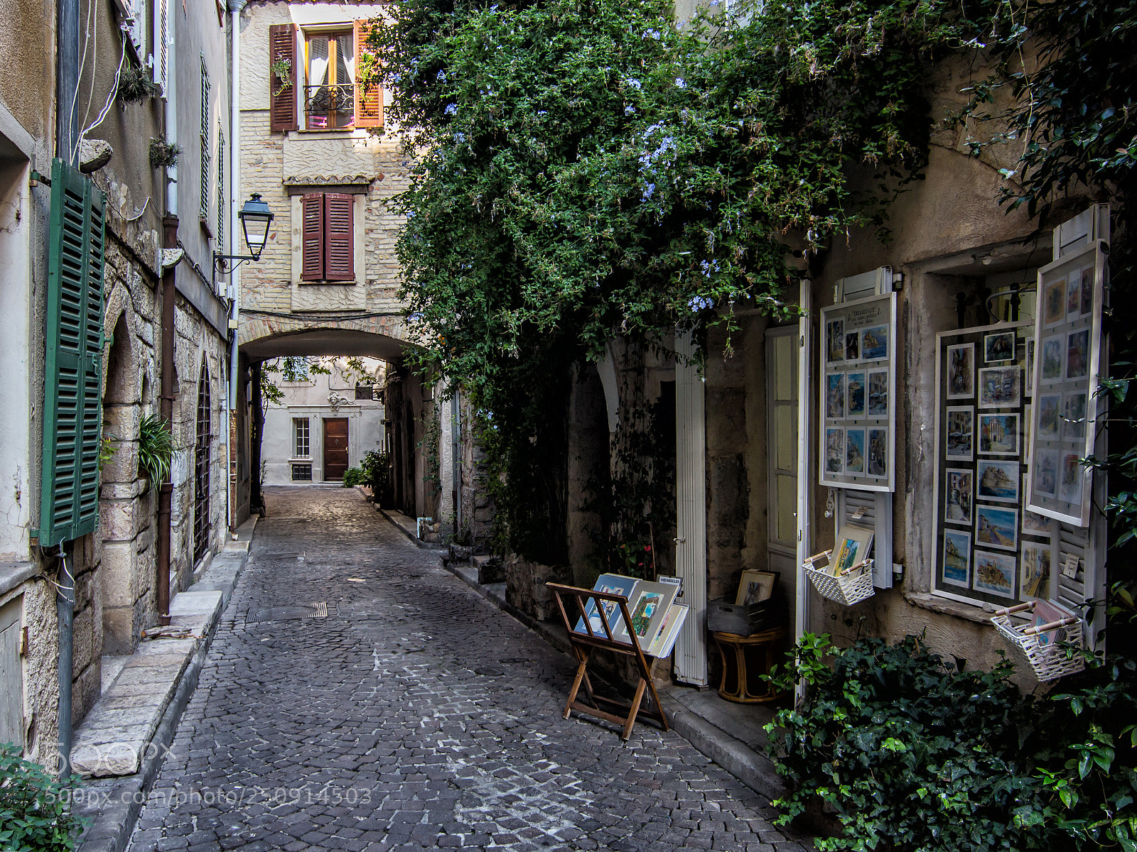 Canon EOS 700D (EOS Rebel T5i / EOS Kiss X7i) sample photo. Antibes photography