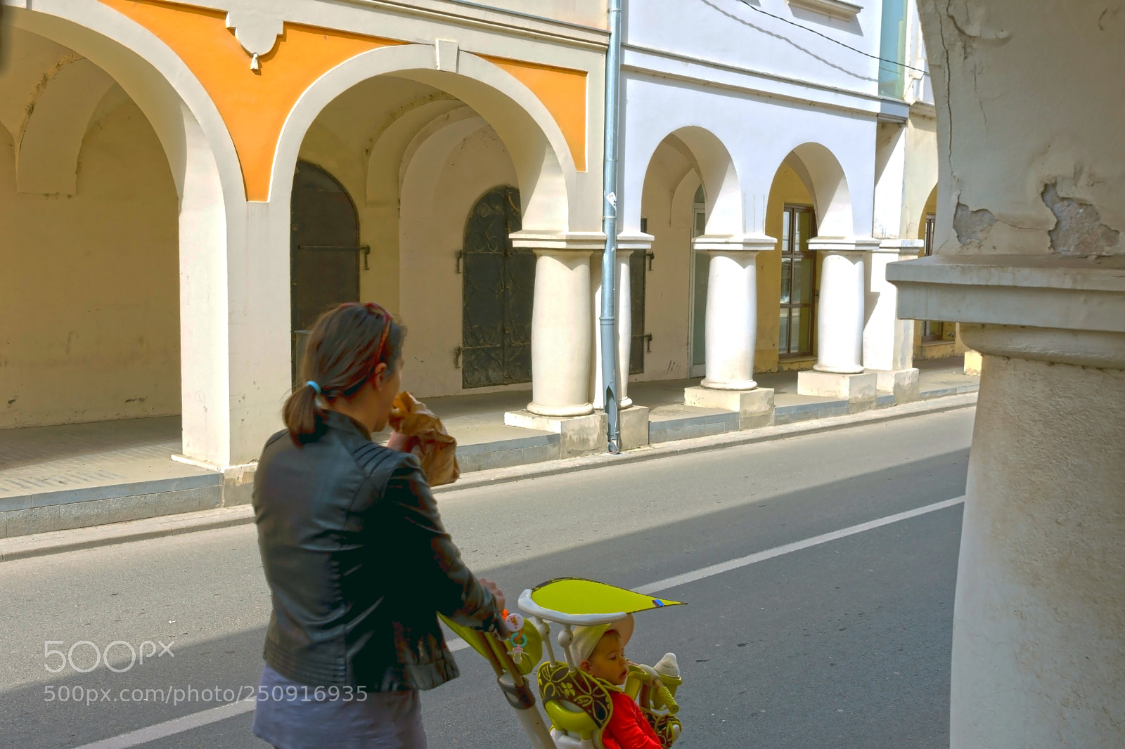 Sony a6300 sample photo. Dorucak u hodu photography