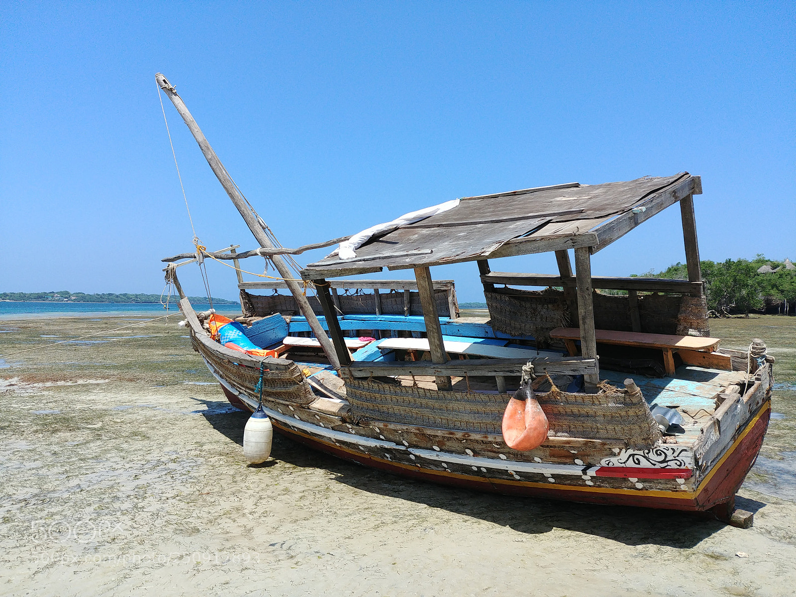 LG G6 sample photo. Old boat in kenya photography