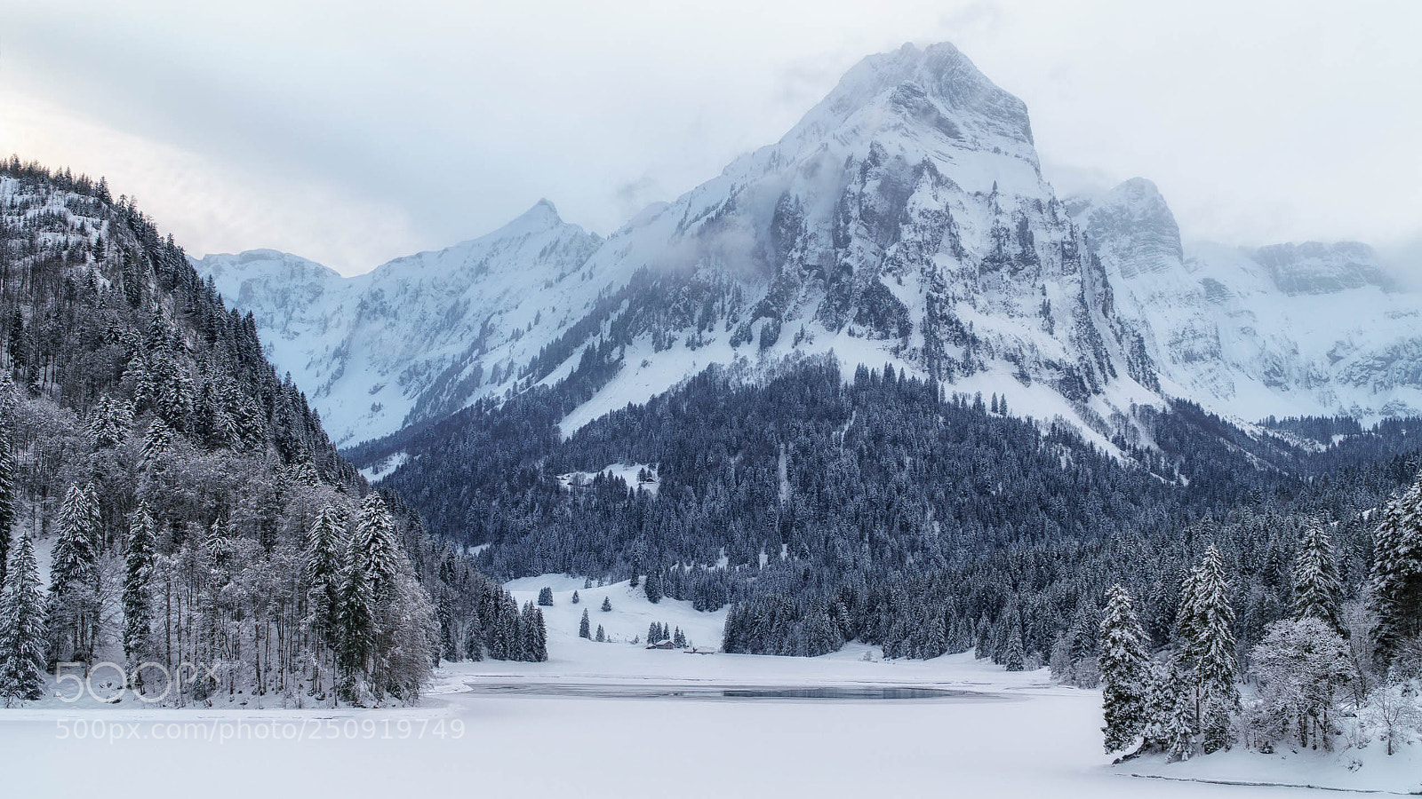 Sony a6500 sample photo. Brünnelistock photography