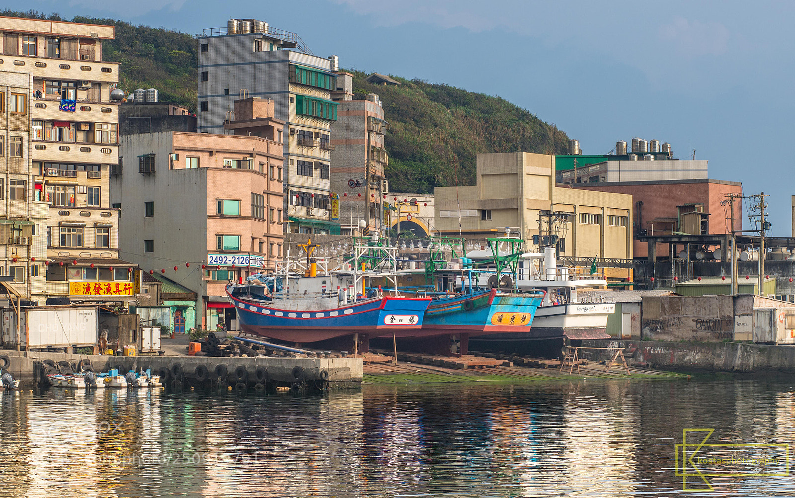 Canon EOS 6D Mark II sample photo. Ships and buildings photography