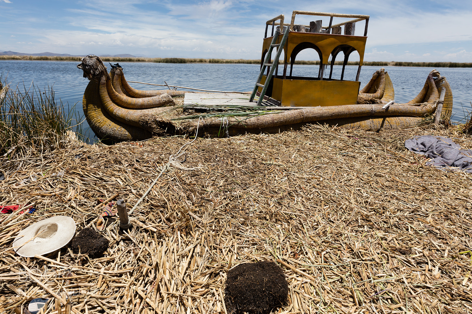 Canon EOS 5DS R sample photo. Boat in the uro photography