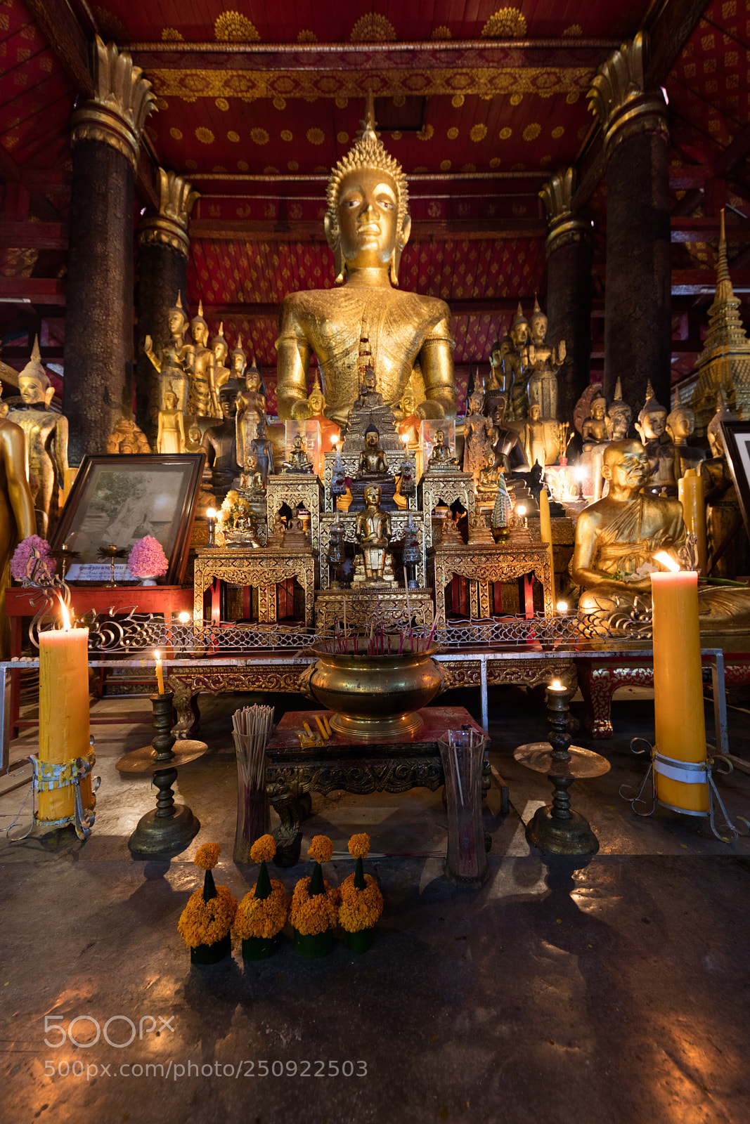 Canon EOS 5DS R sample photo. Temple in luang prabang photography