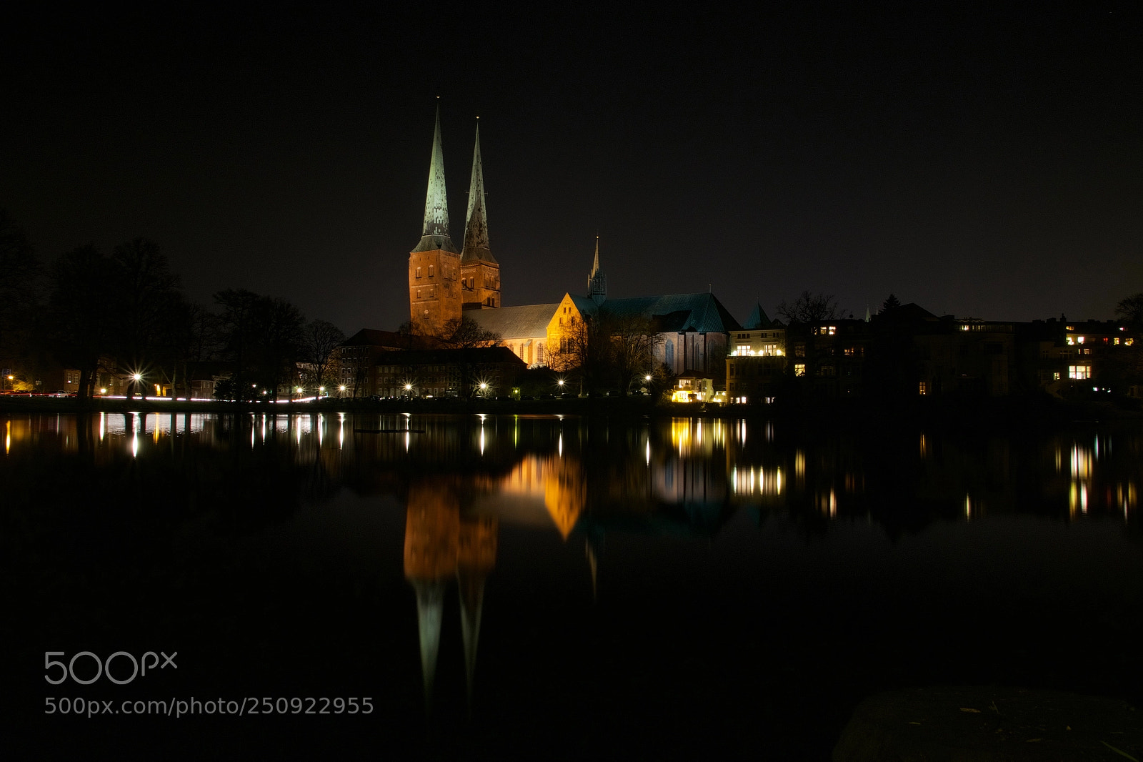 Panasonic Lumix DMC-GX8 sample photo. Lübeck cathedral photography