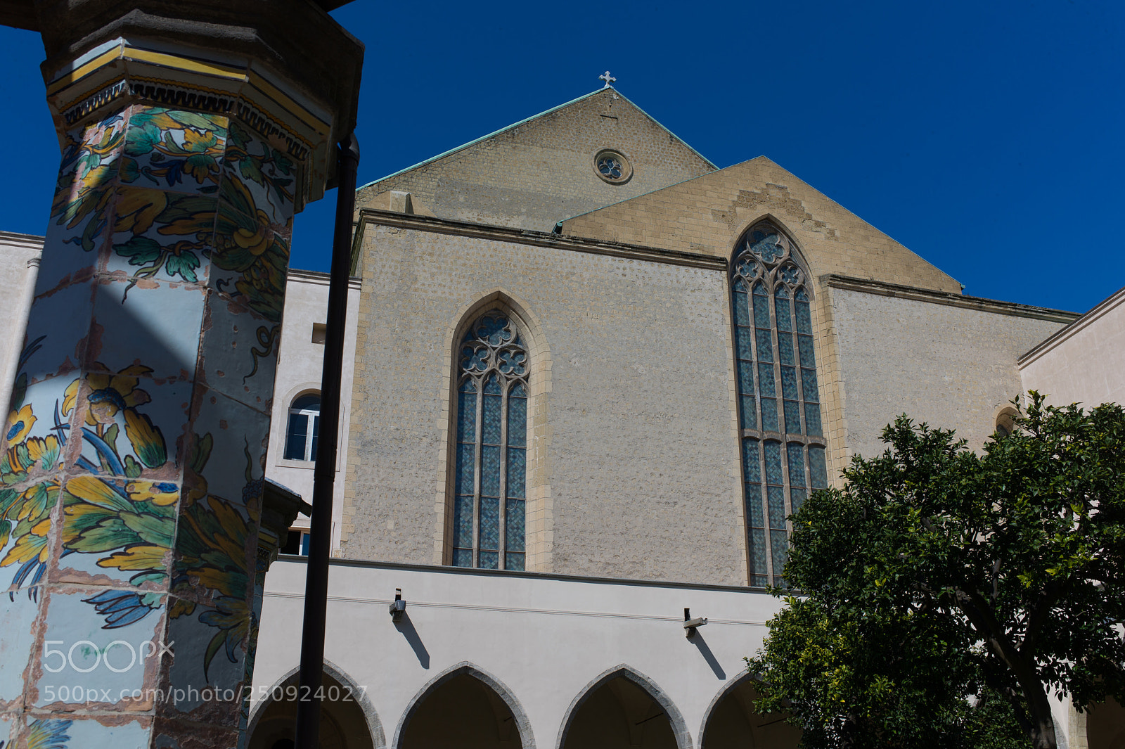 Leica M9 sample photo. Cloister st. chiara photography