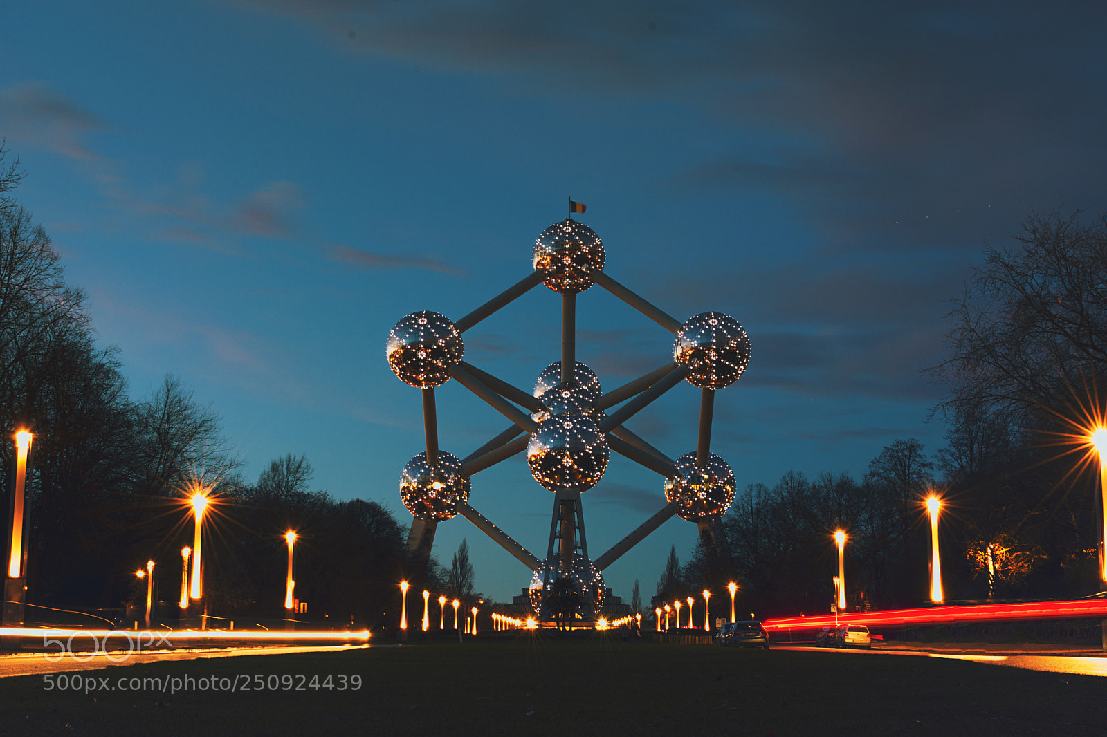 Nikon D7100 sample photo. Atomium photography