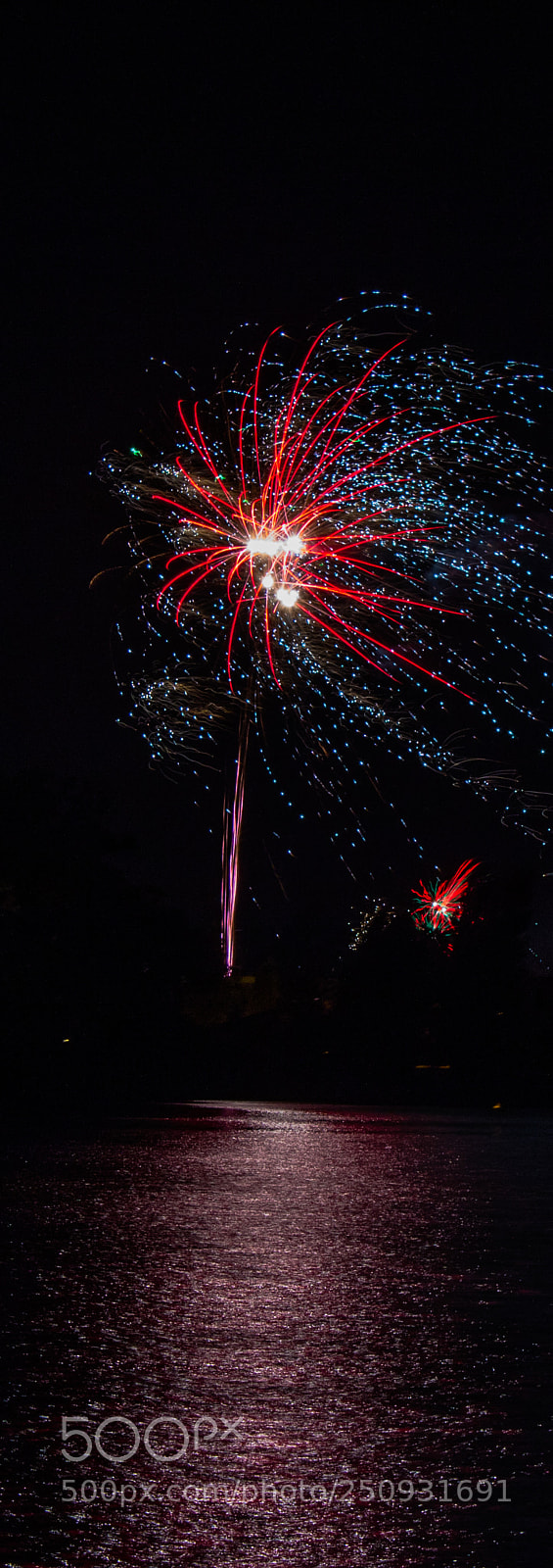 Canon EOS 1300D (EOS Rebel T6 / EOS Kiss X80) sample photo. Fireworks photography