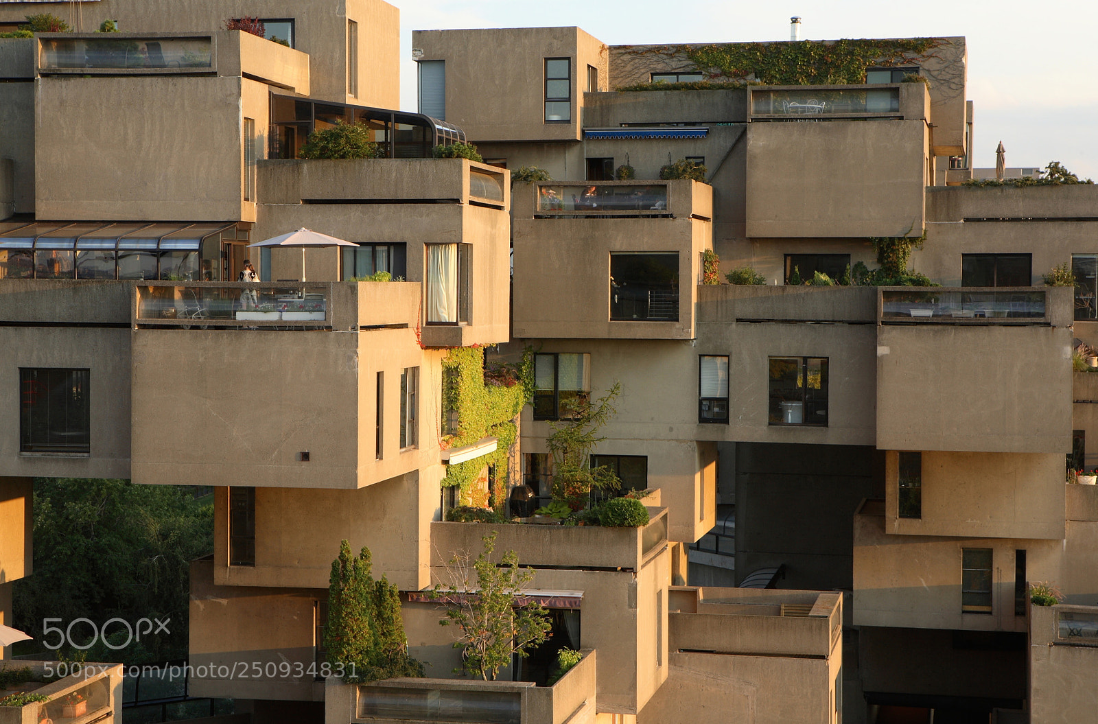 Canon EOS 5D sample photo. Sunset on habitat 67 photography