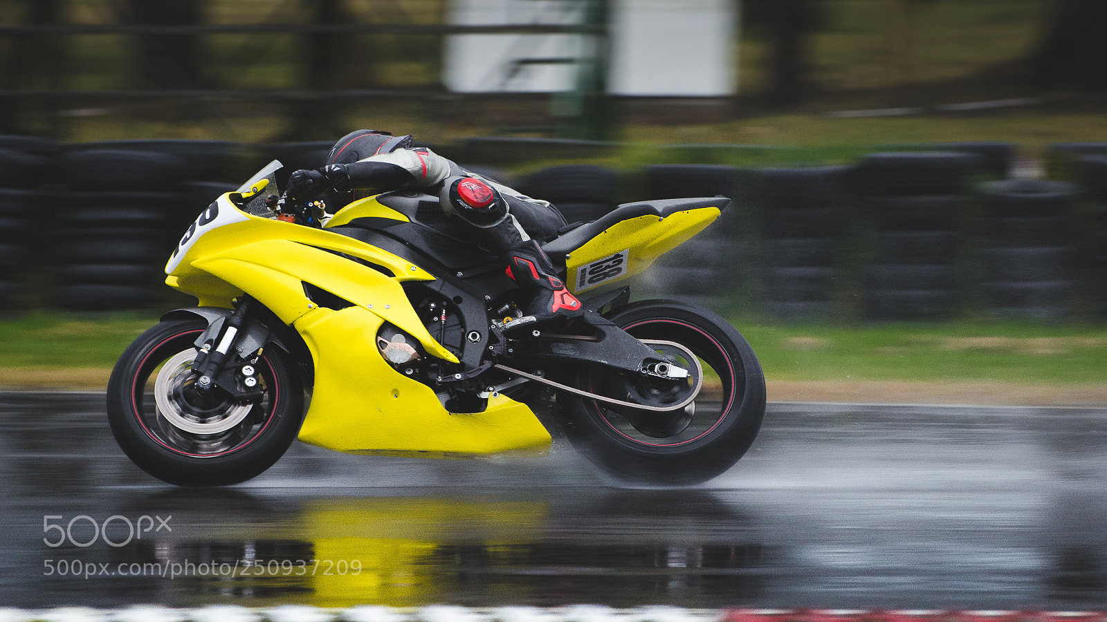 Nikon D7000 sample photo. It's not wet enough... photography