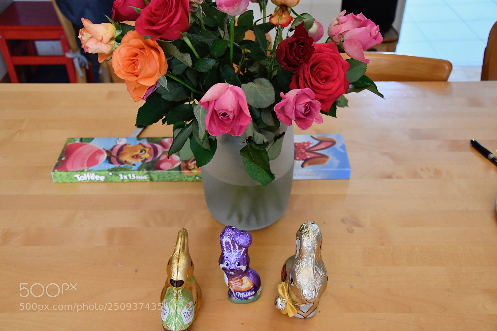 Nikon D7500 sample photo. Easter bunnies and flowers photography