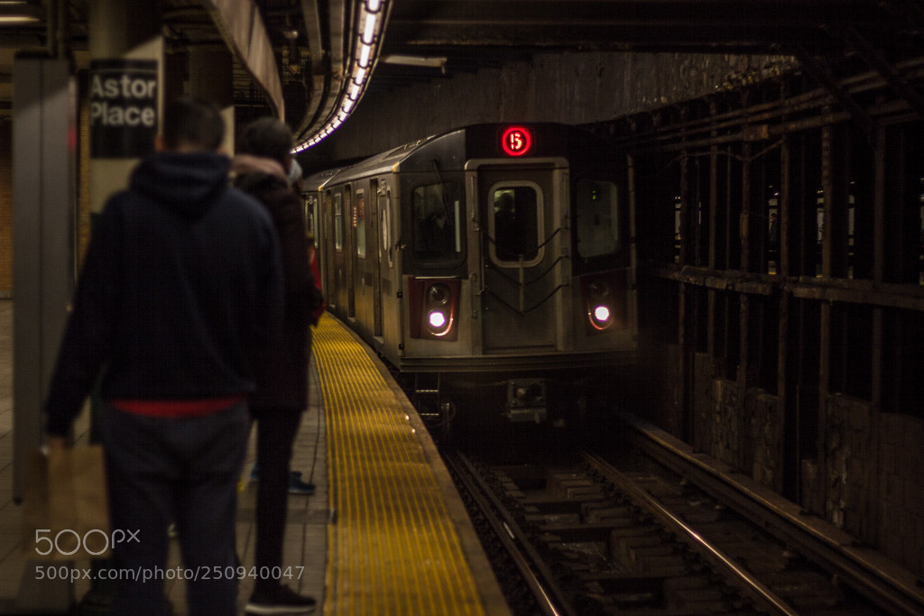 Canon EOS 550D (EOS Rebel T2i / EOS Kiss X4) sample photo. The daily commute photography