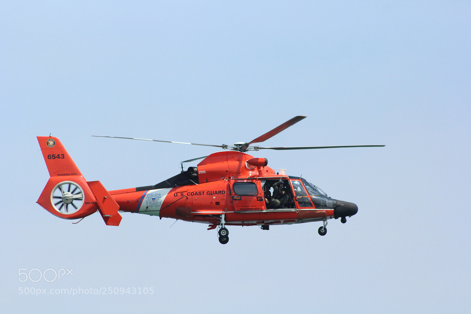 Canon EF 75-300mm f/4-5.6 sample photo. Mh-65d dolphin photography